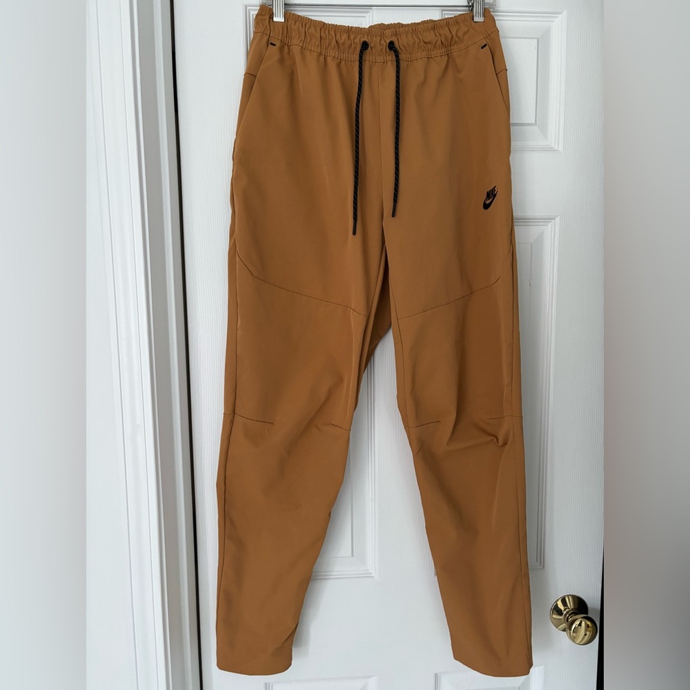 Men’s Medium Nike Sweats